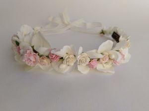 Corona floral rosa y blanco PANDORA